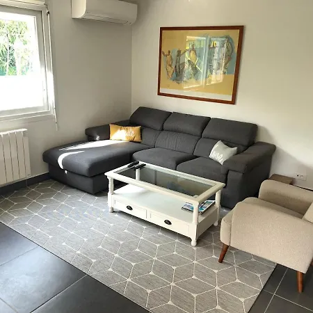 New Renovated Spacious 2 Bedroom Ac 300m From * Жуан-ле-Пен